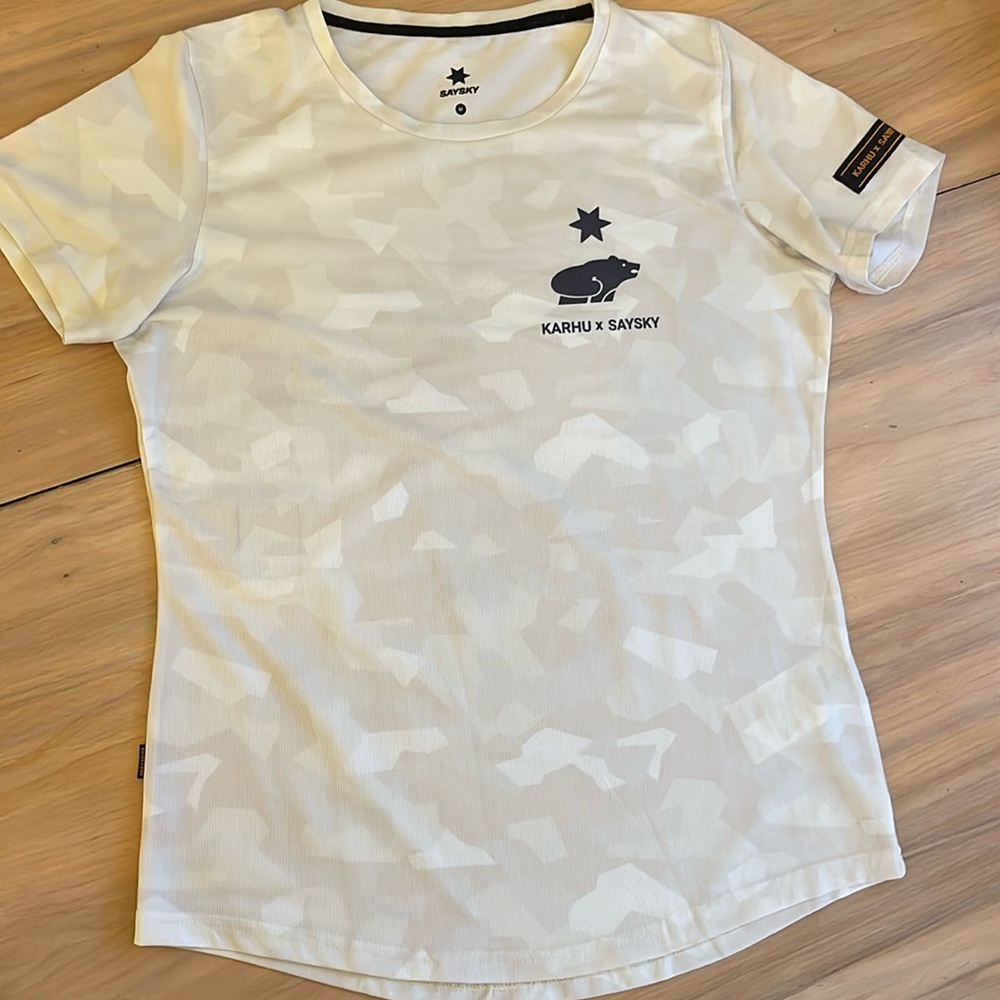 CLOSING! Saysky Copenhagen Running Tee,  X Karhu, Women’s Medium.  EUC